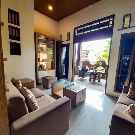 Mocca Guest House Banyuwangi  Exterior foto