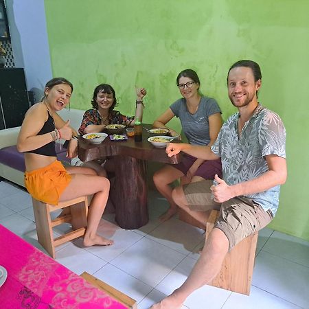 Mocca Guest House Banyuwangi  Zimmer foto