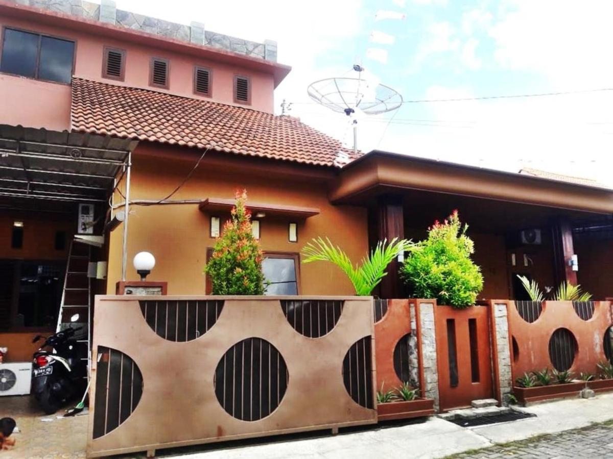 Mocca Guest House Banyuwangi  Exterior foto