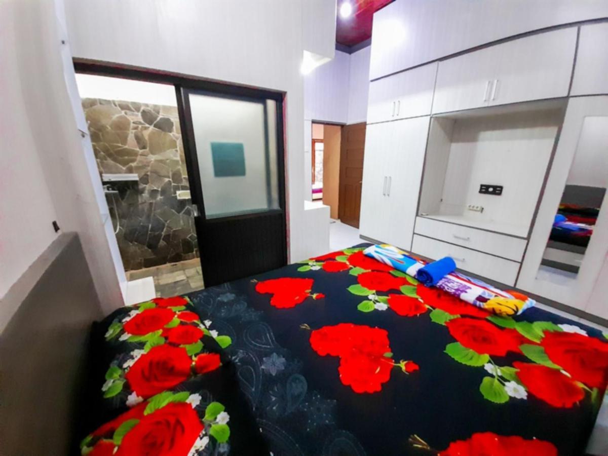 Mocca Guest House Banyuwangi  Exterior foto