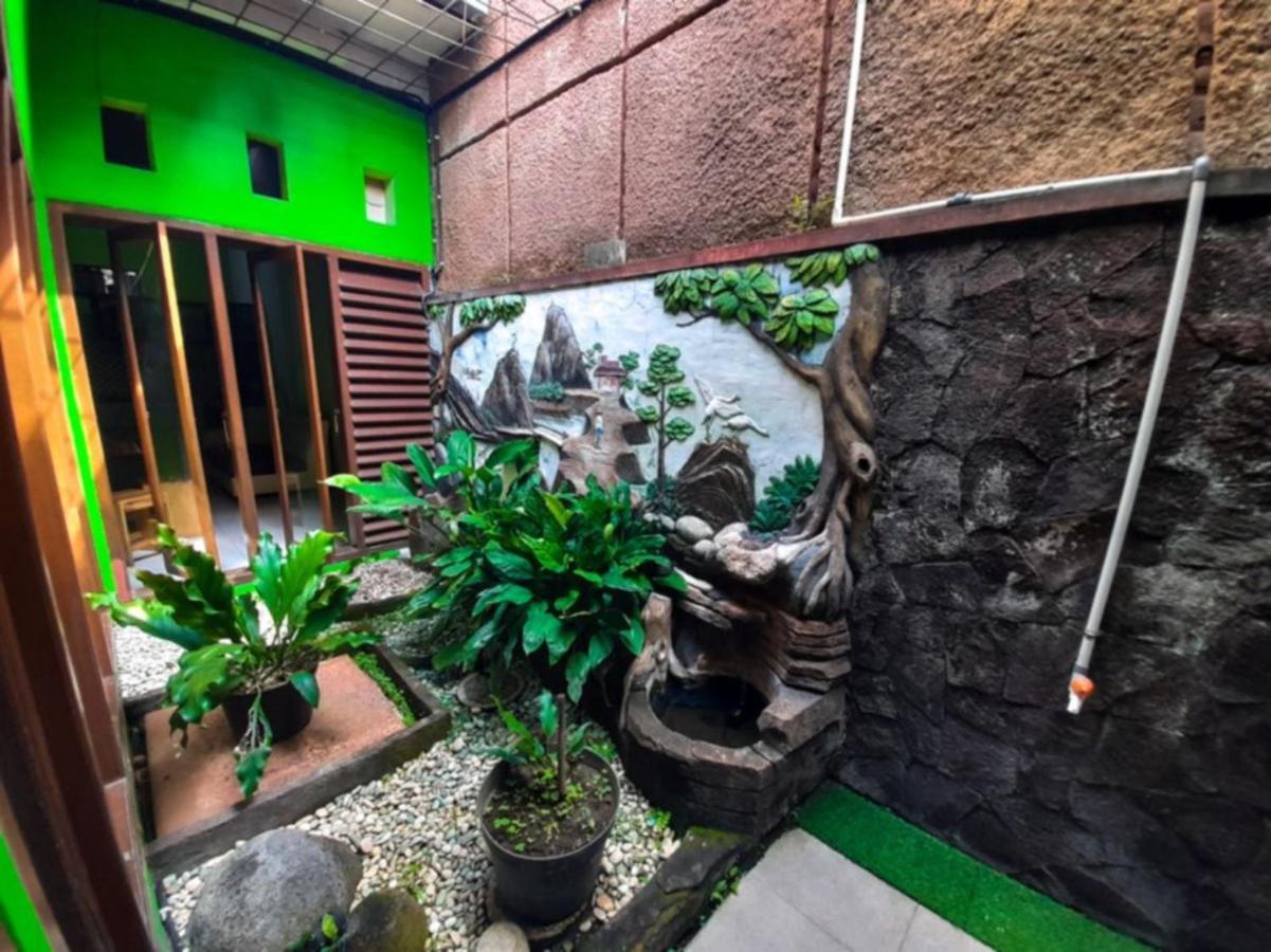 Mocca Guest House Banyuwangi  Exterior foto